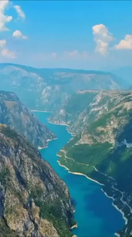 Kotorin lahti ja Montenegron maisemia